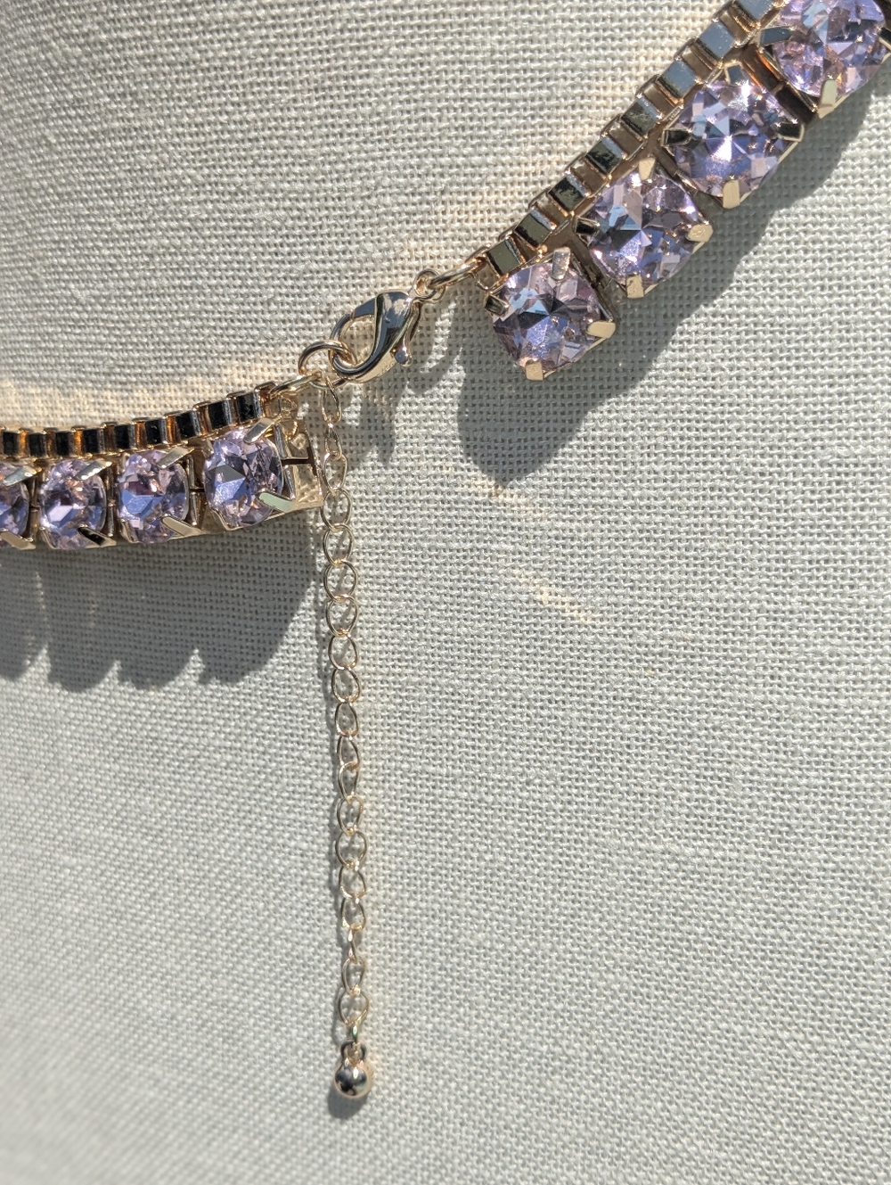 Gold Tone Pink Purple Crystal Necklace Adjustable 18–21” Lightweight Statement - Picture 4 of 5